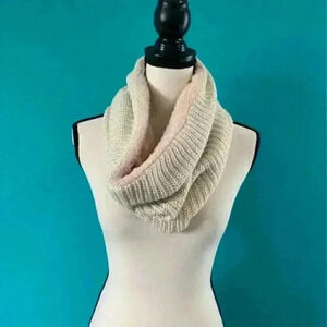 Collectioneighteen Fuzzy infinite scarf